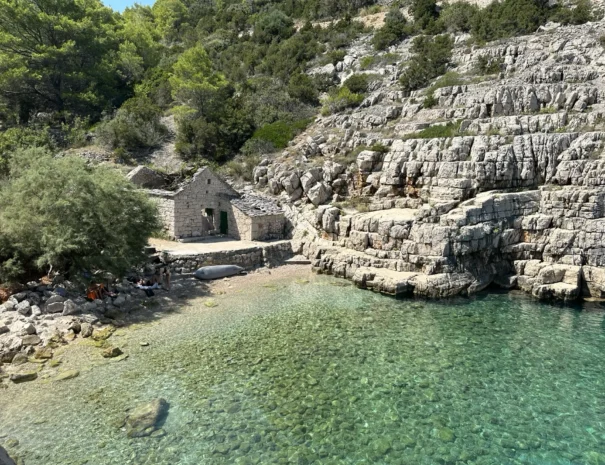 Hvar Lucica - Stniv Mala
